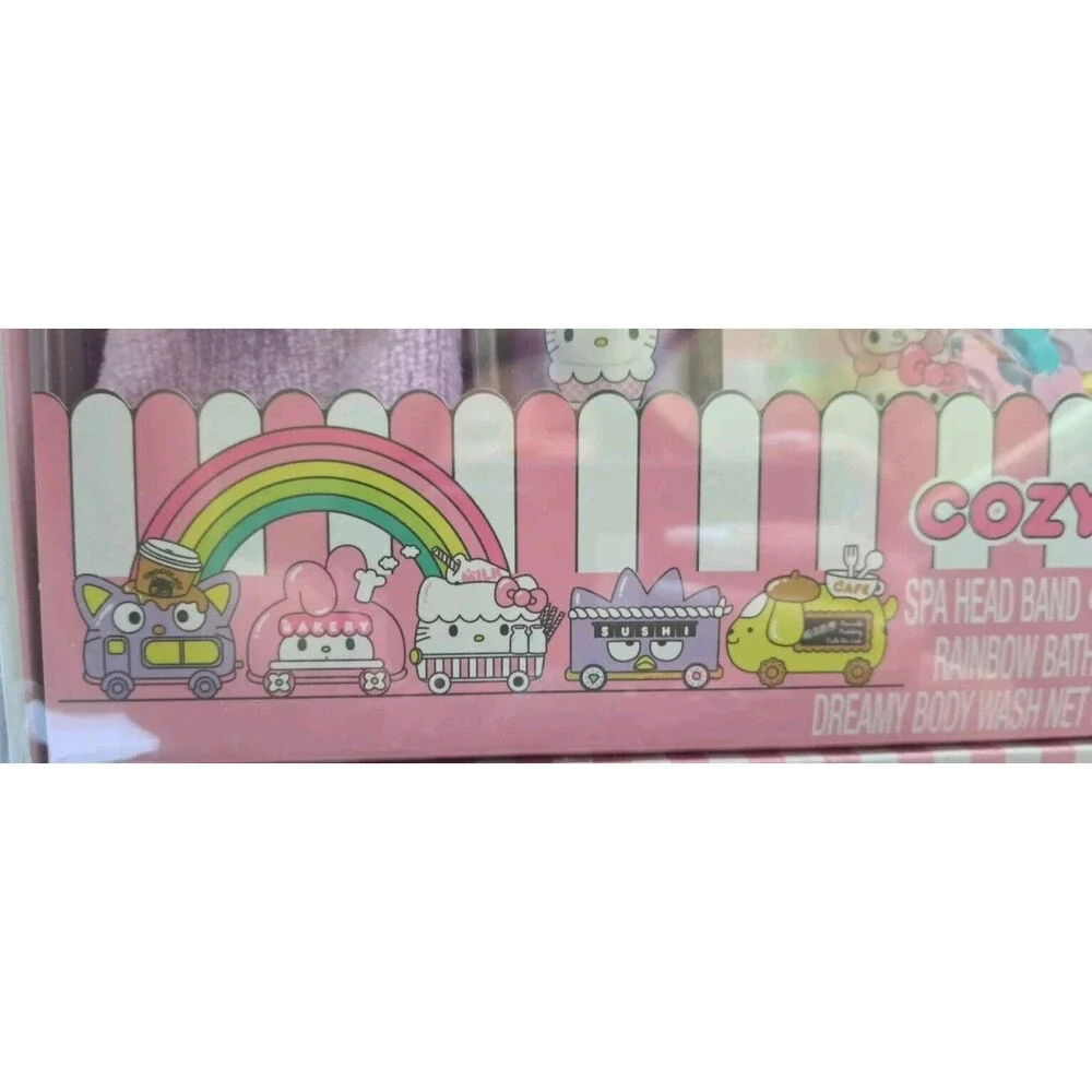 Hello Kitty and Friends Cozy‎ Time Bath Set 6pc